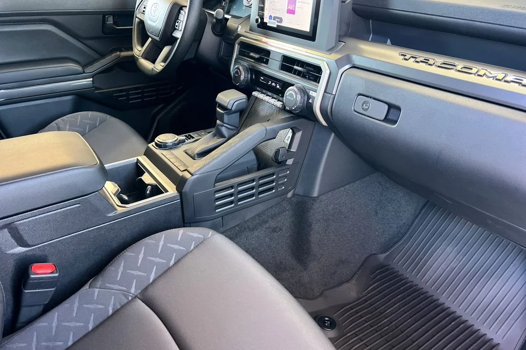 New 2026 Celestial Silver Metallic Toyota SR5 image 15