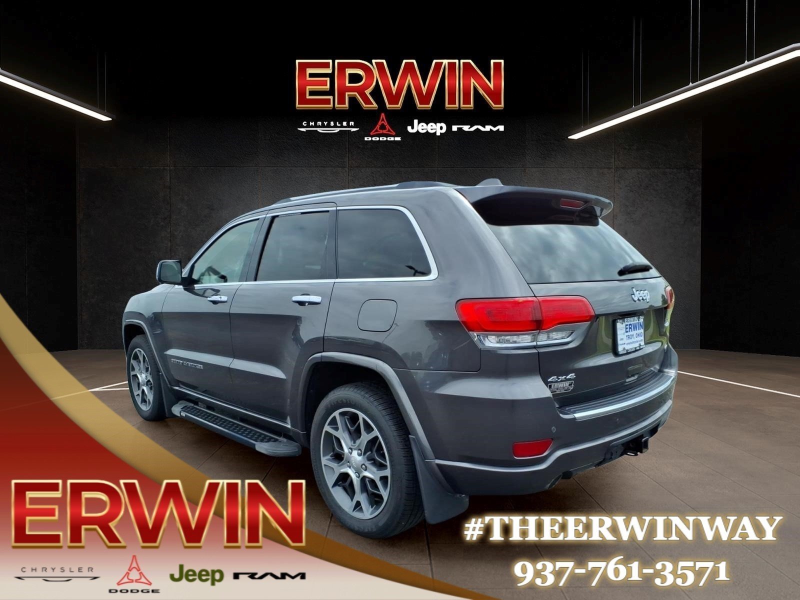 Used 2019 Granite Crystal Metallic Clear Coat Jeep Overland image 5