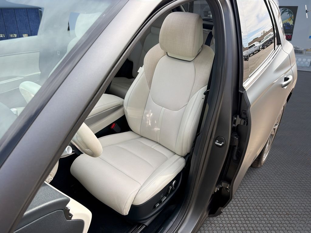 Used 2023 Gray Genesis Advanced image 13