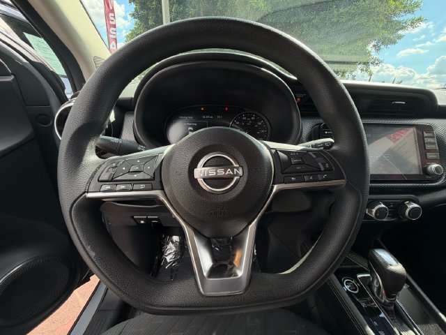Used 2024 Gray Nissan SV image 21