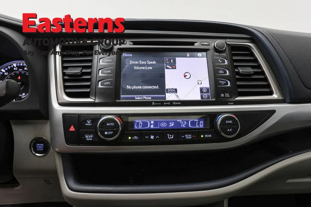 Used 2019 Black Toyota XLE image 12