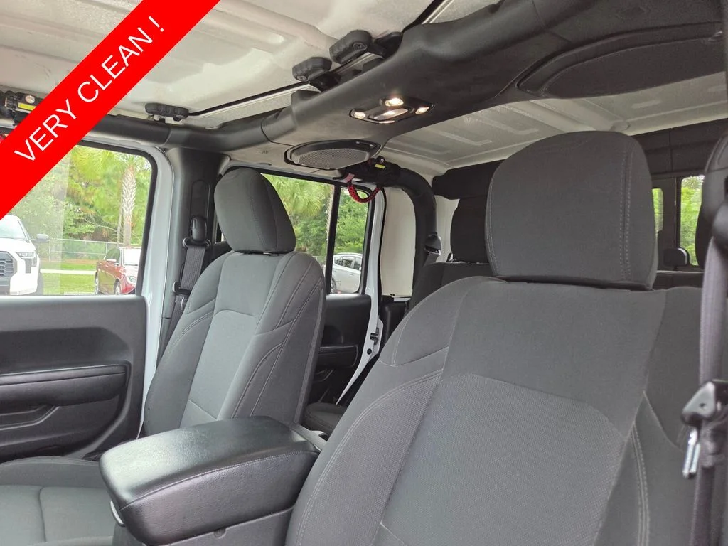 Used 2022 White Jeep Sport image 23