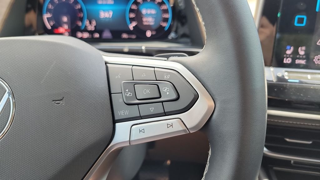 2024 Volkswagen Atlas SE w/Tech - Photo 21