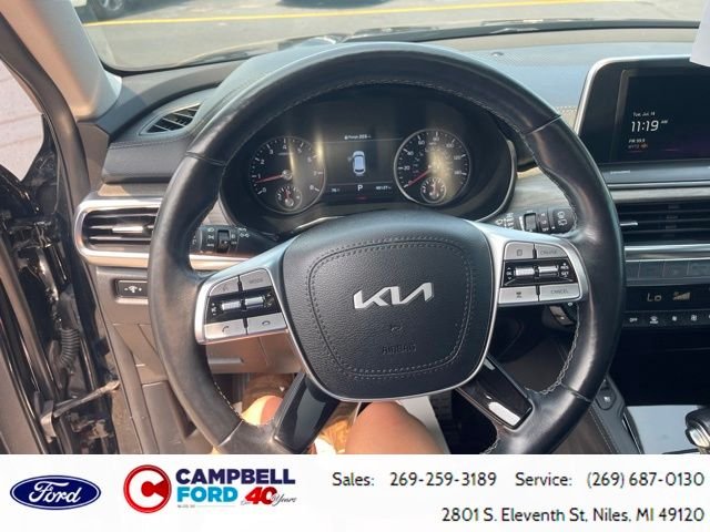 Used 2022 Black Kia SX image 33