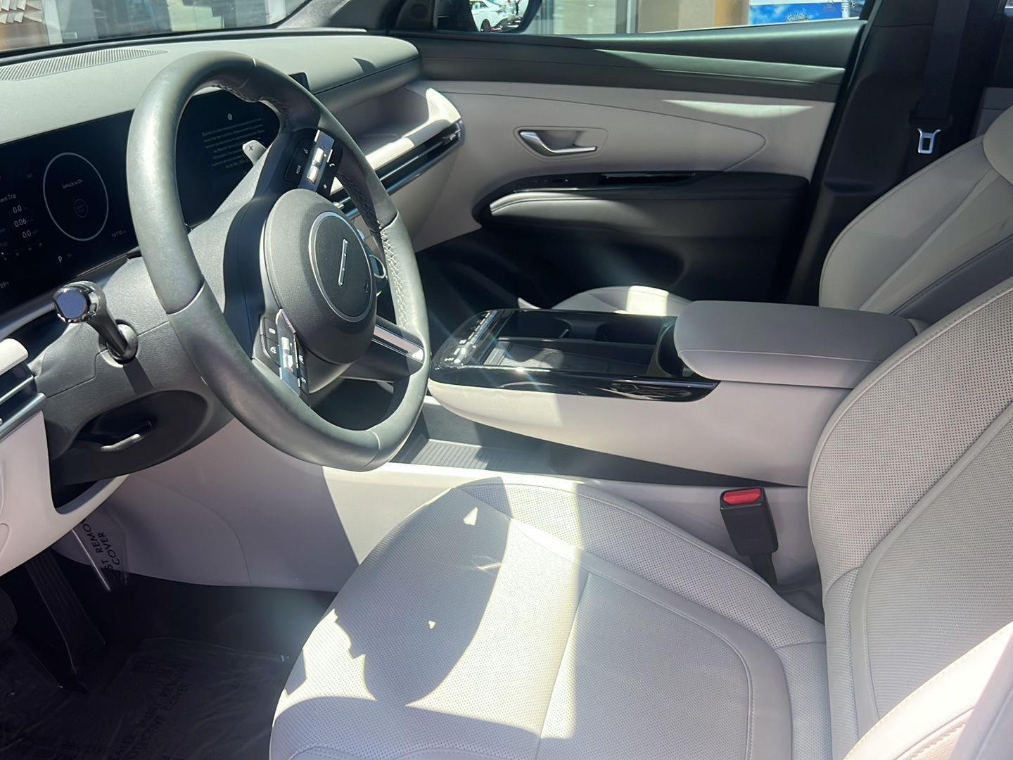 Certified Used 2025 Amazon Gray Hyundai Limited image 9