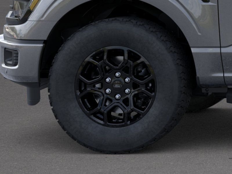 New 2026 Carbonized Gray Metallic Ford XLT image 19