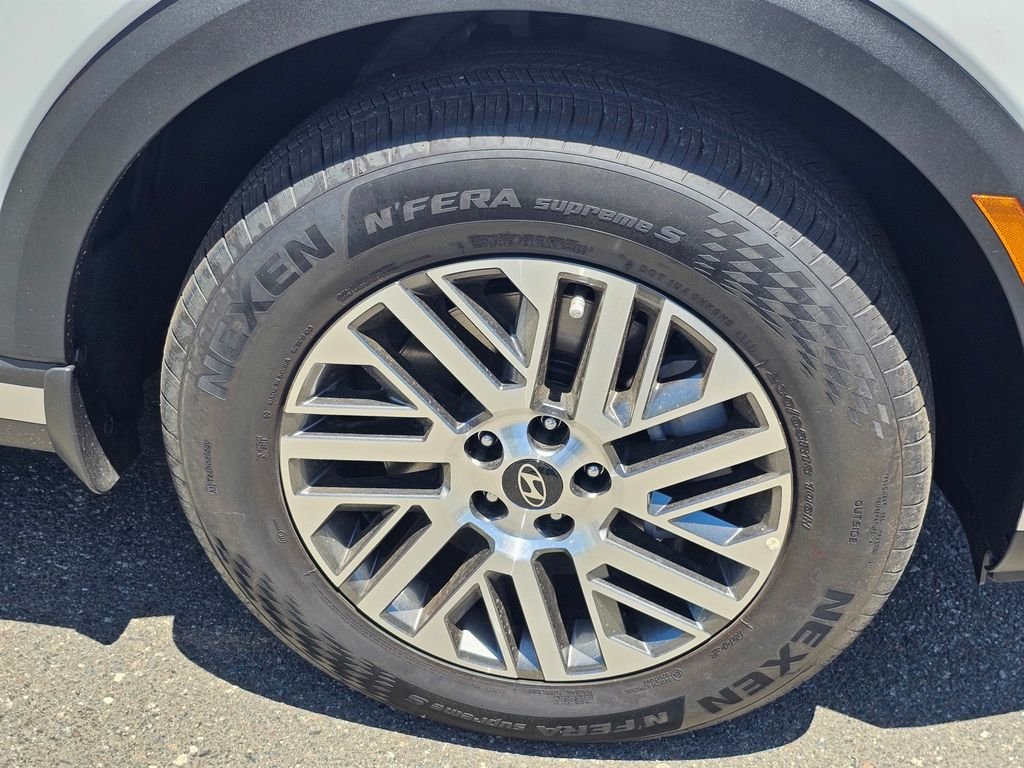 New 2026 White Hyundai SEL Premium image 10