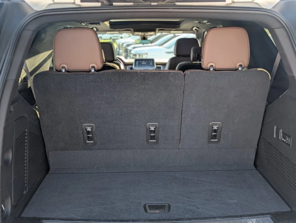 Used 2021 Beige Chevrolet High Country image 38