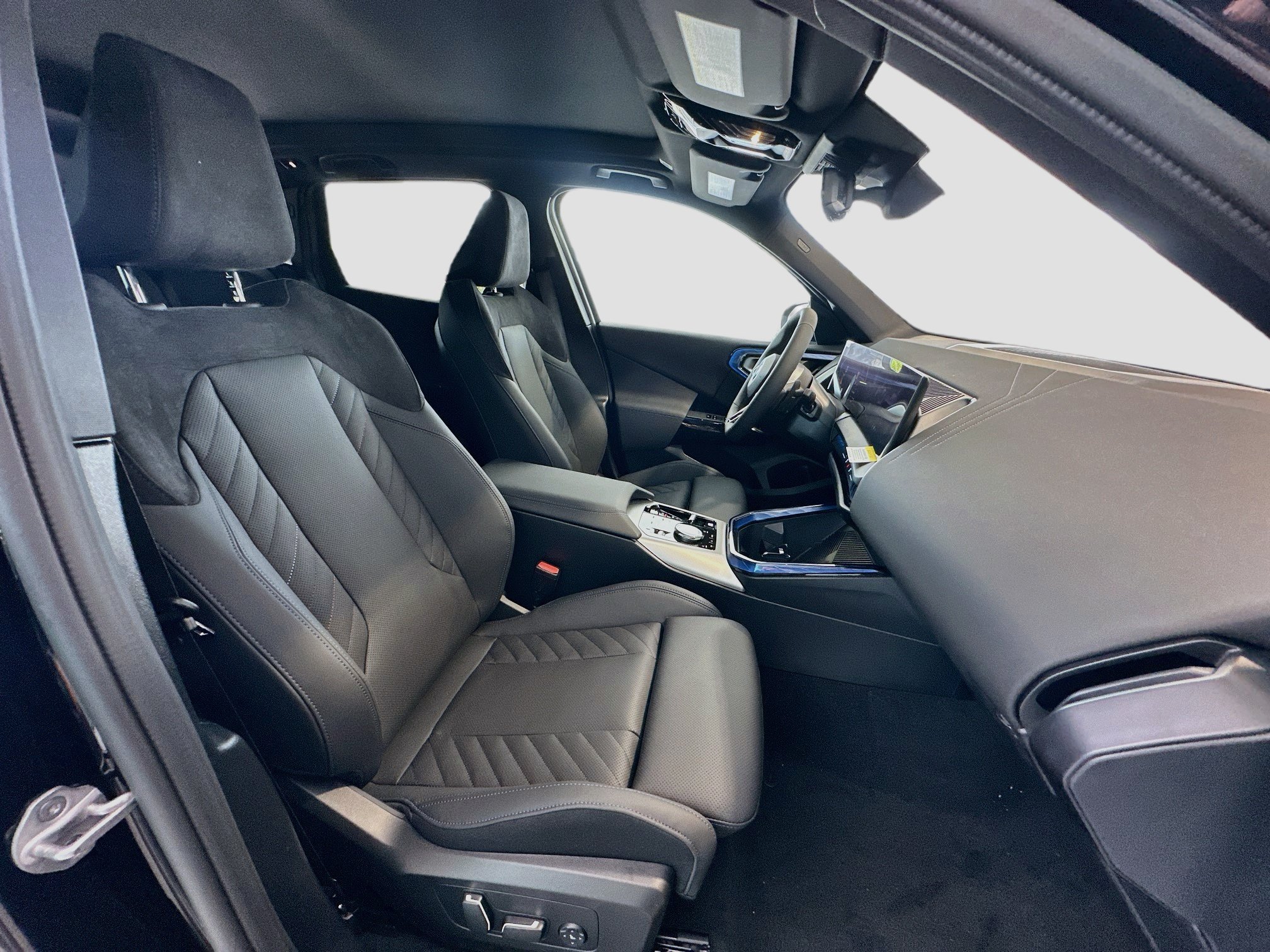 New 2026 Black Sapphire Metallic BMW 30 xDrive image 21