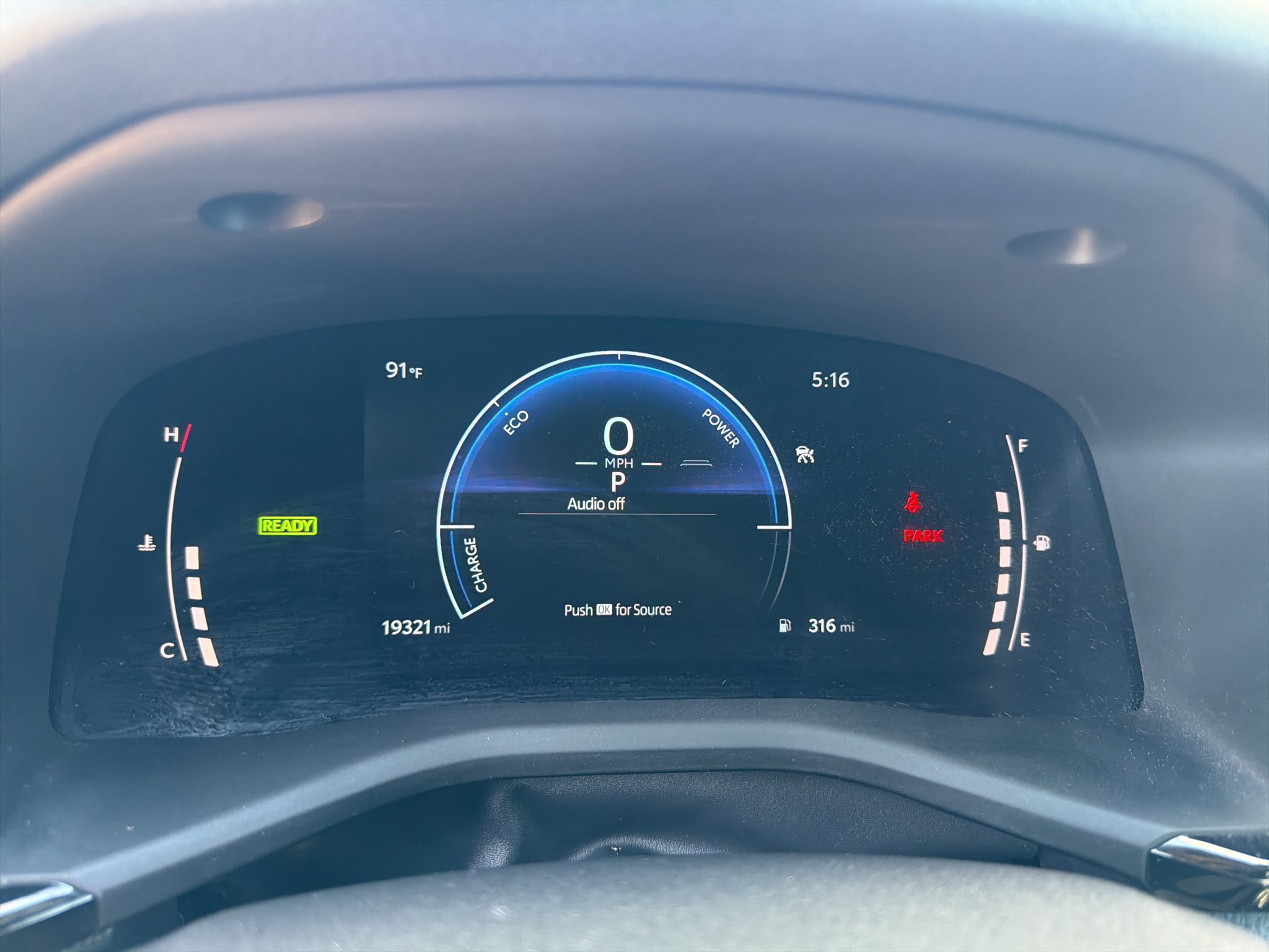 Used 2025 Ice Cap Toyota SE image 16