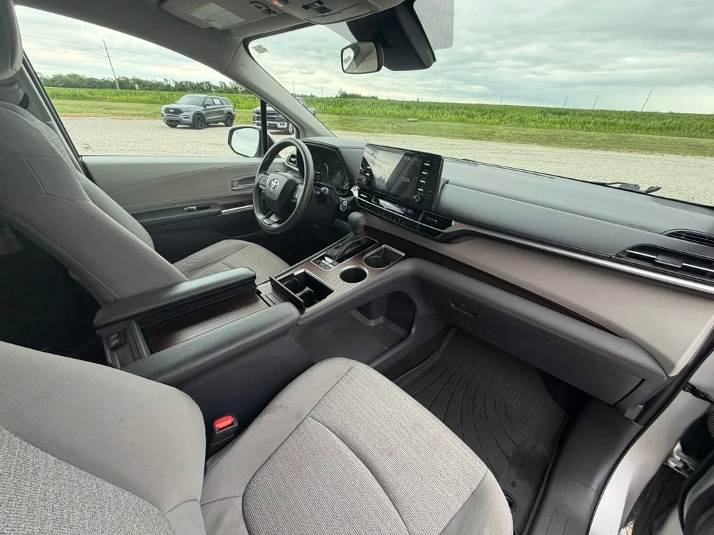 Used 2022 Silver Toyota LE image 28