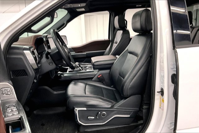 Used 2022 Oxford White Ford Lariat image 24
