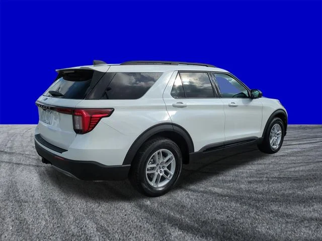 New 2026 Star White Metallic Tri-Coat Ford Active image 4