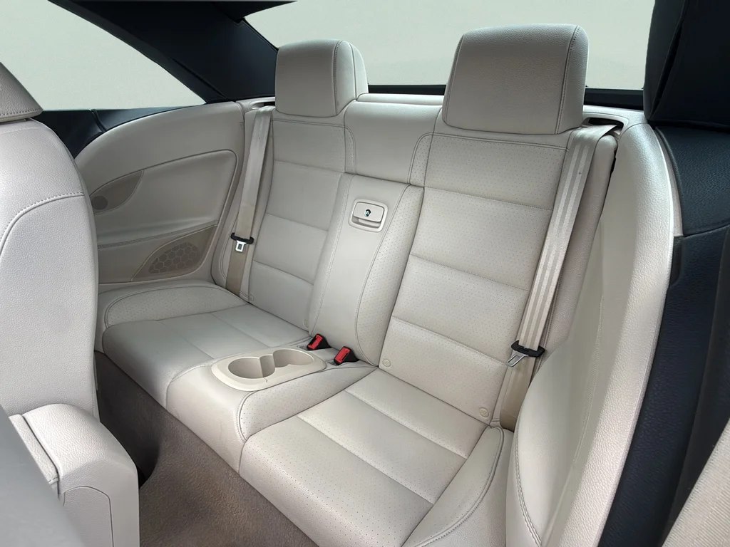 Used 2014 Brown Metallic Volkswagen Komfort Edition image 21