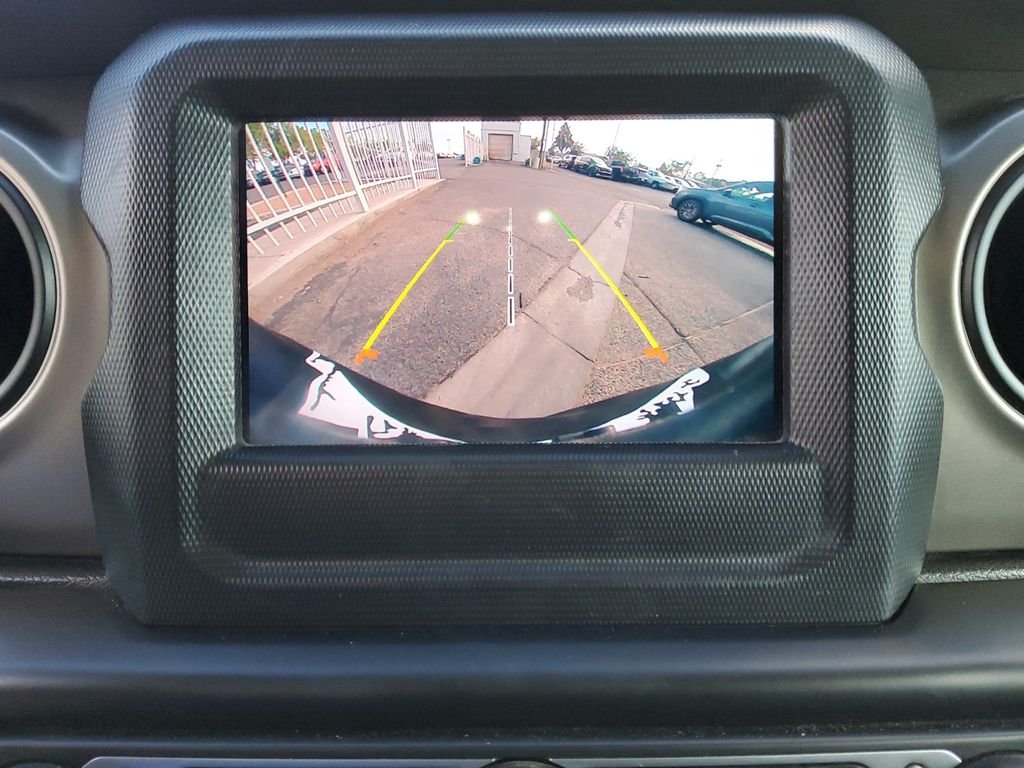 Used 2020 Green Jeep Sport image 11