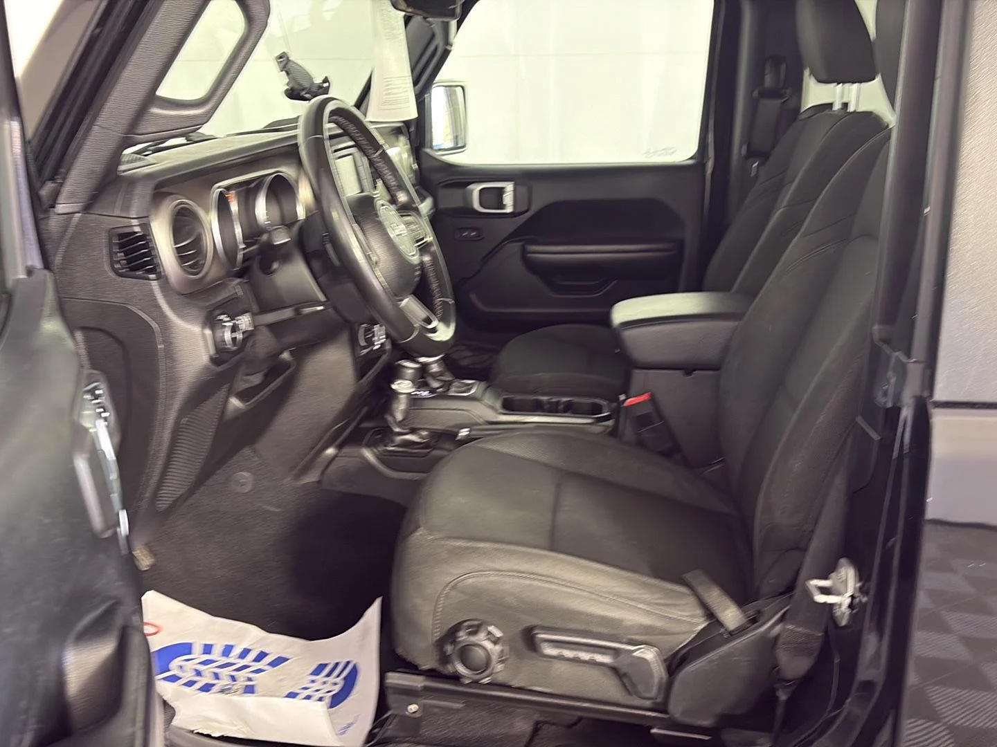 Used 2020 Black Clearcoat Jeep Sport S image 21