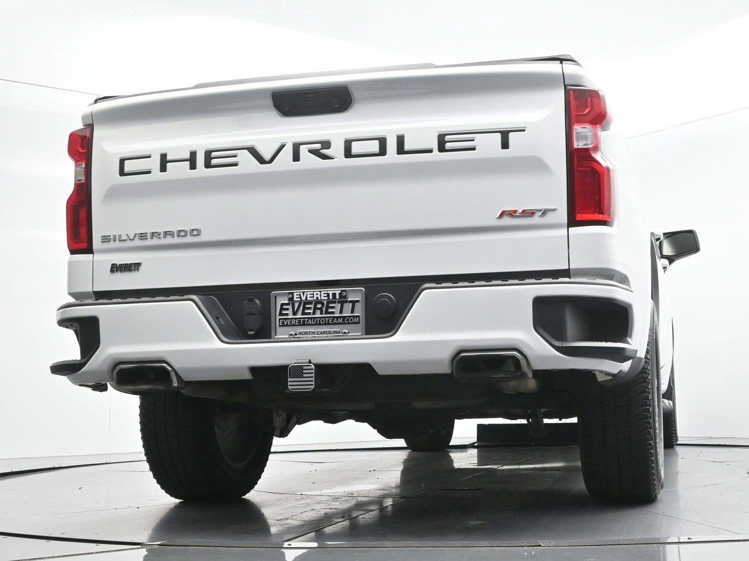 Used 2023 SUMMIT WHITE Chevrolet RST image 51