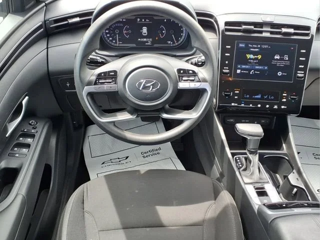Used 2024  Hyundai SEL image 4