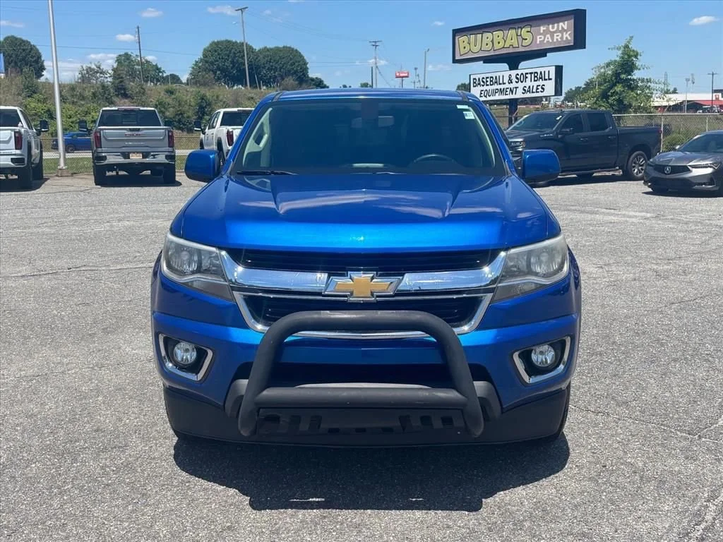 Used 2018 KINETIC BLUE METALLIC Chevrolet 4WD LT image 22