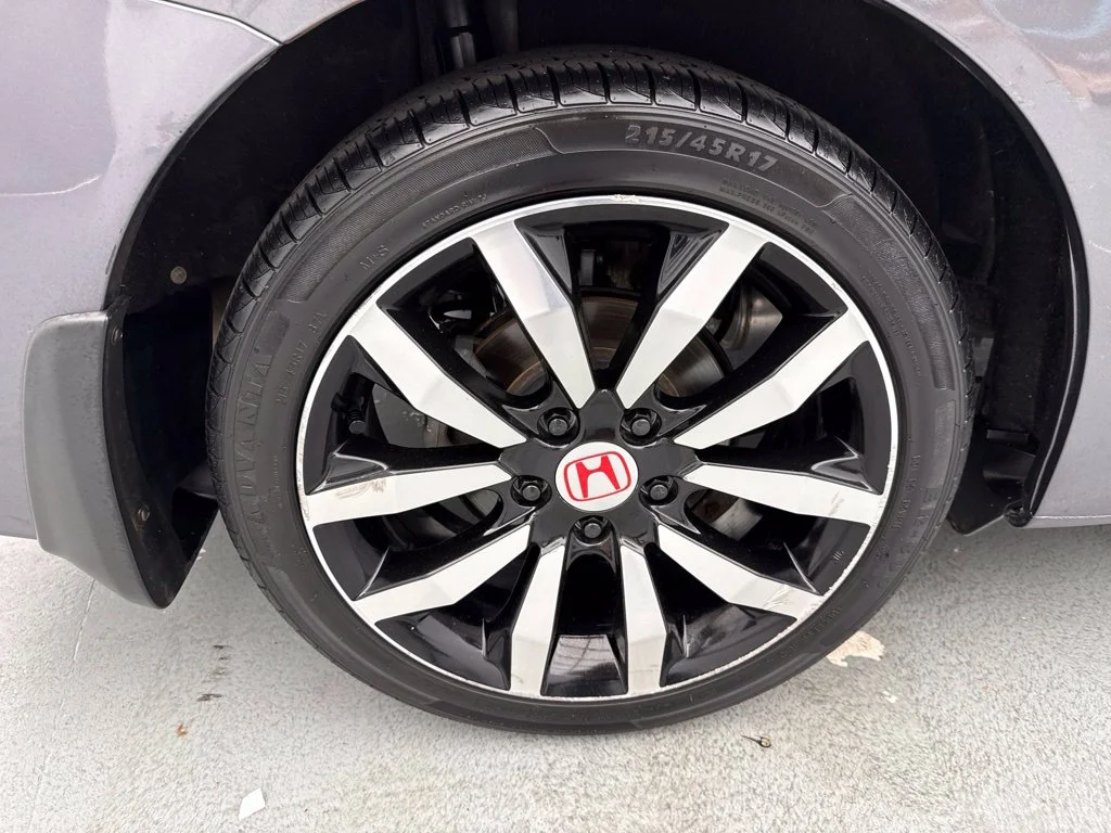 2014 Honda Civic EX-L 2dr Car Slide 8