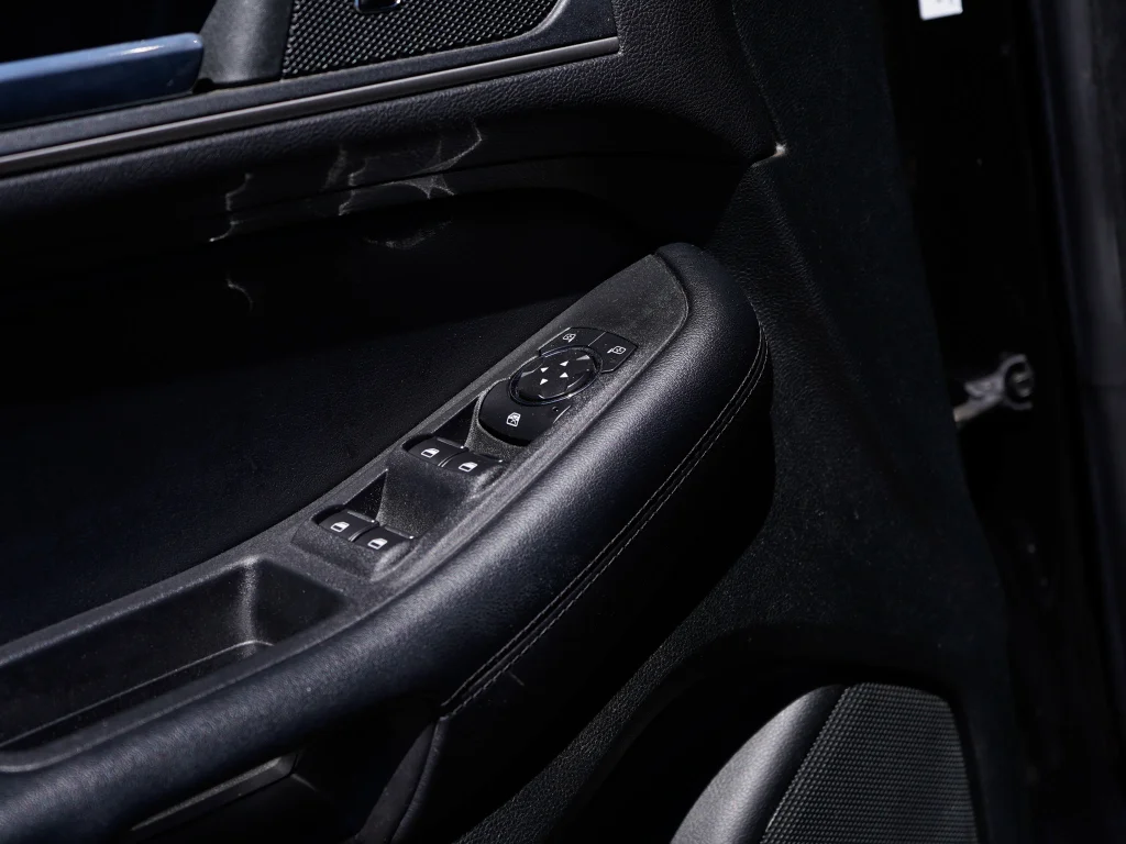 Used 2022 Agate Black Metallic Ford SEL image 22