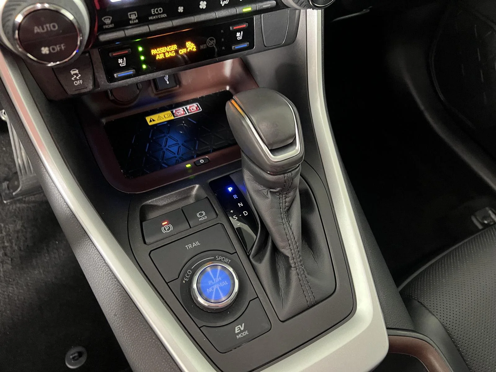 Used 2022 Gy Toyota Hybrid Limited image 27