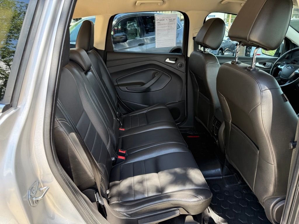 Used 2015 Ingot Silver Ford SE image 17
