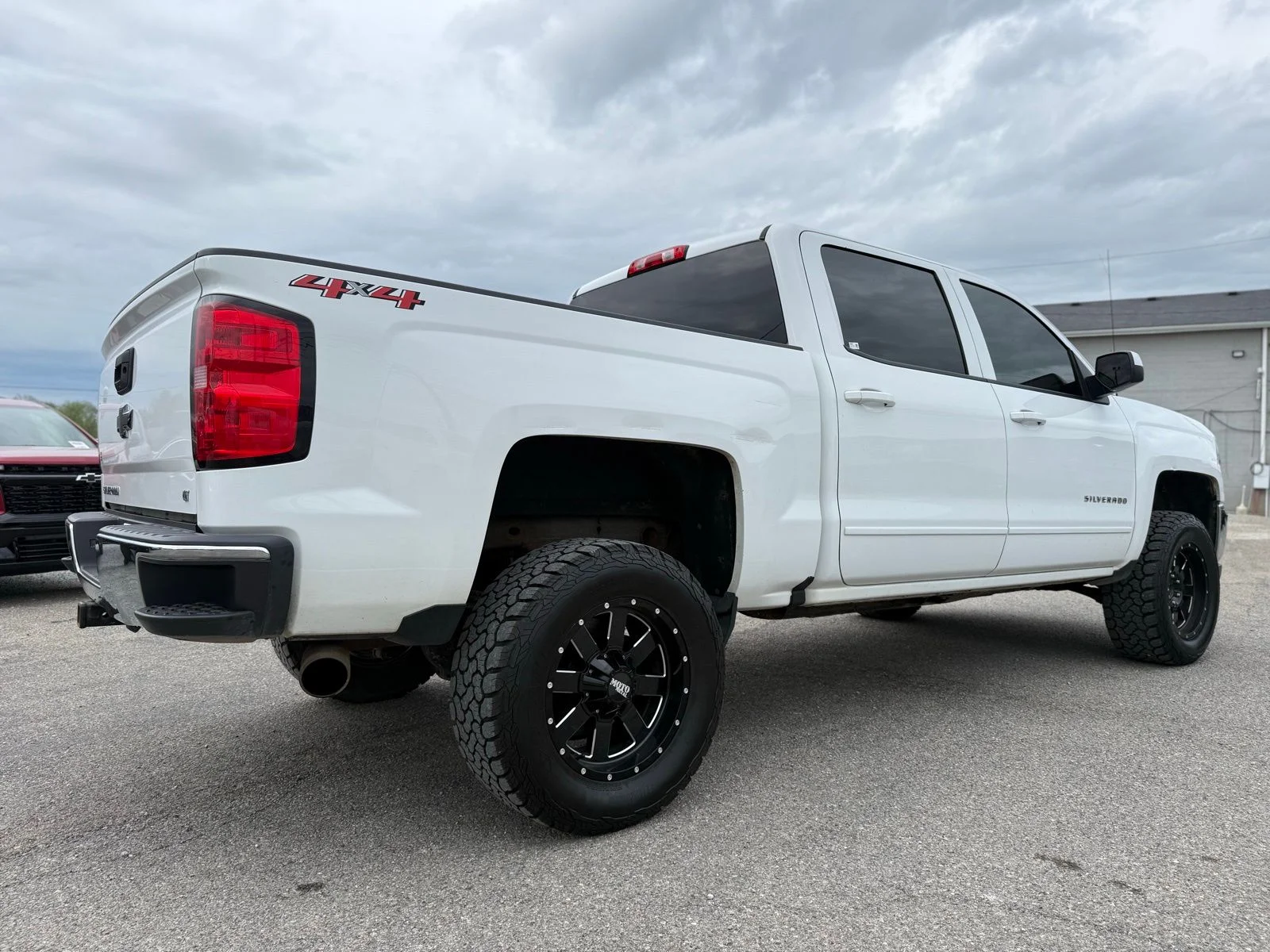 Used 2018 White Chevrolet LT image 8
