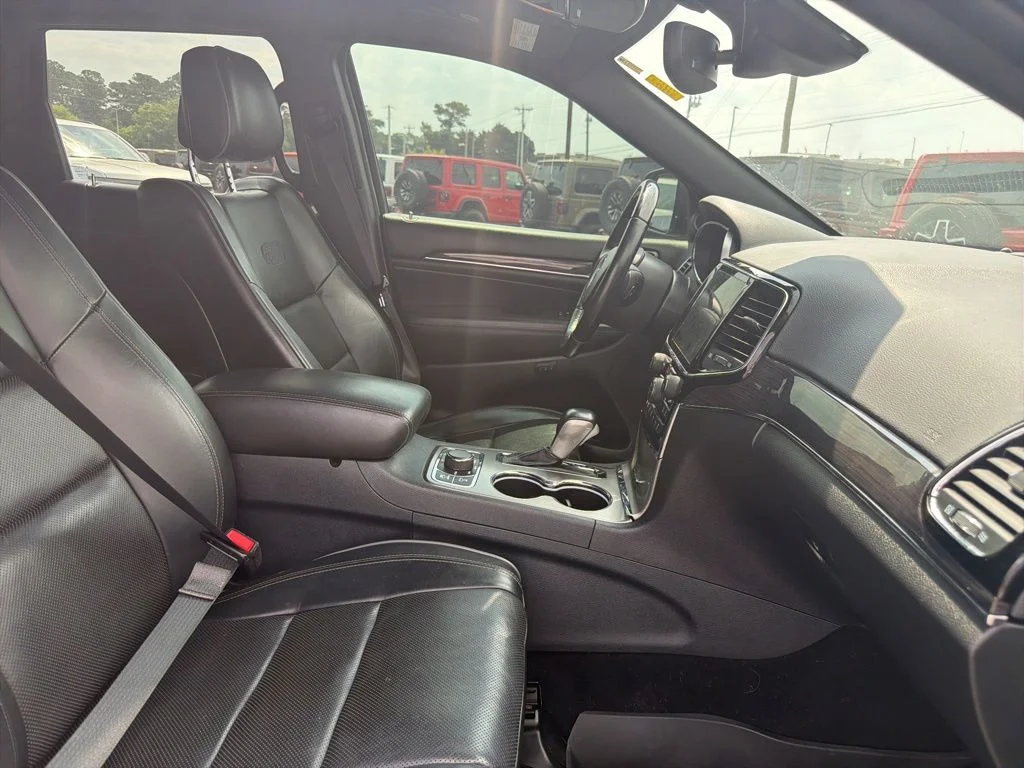 Used 2020 Black Jeep Overland image 26