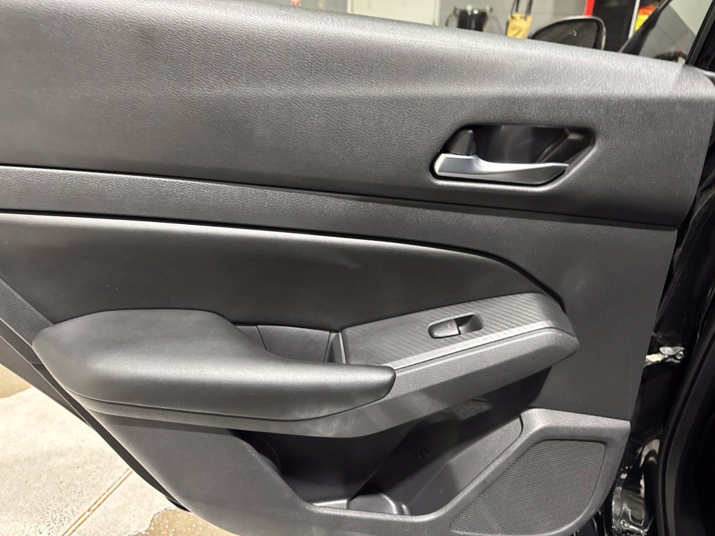 Used 2022 Black Nissan 2.5 S image 18