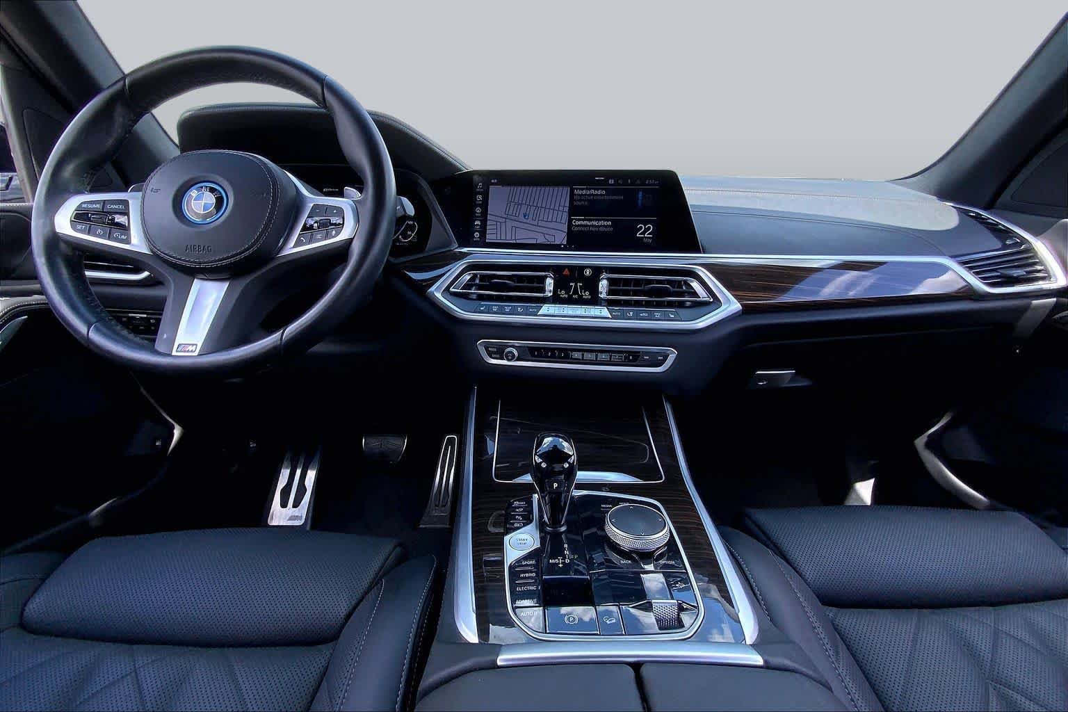 Used 2023 Alpine White BMW xDrive45e image 15