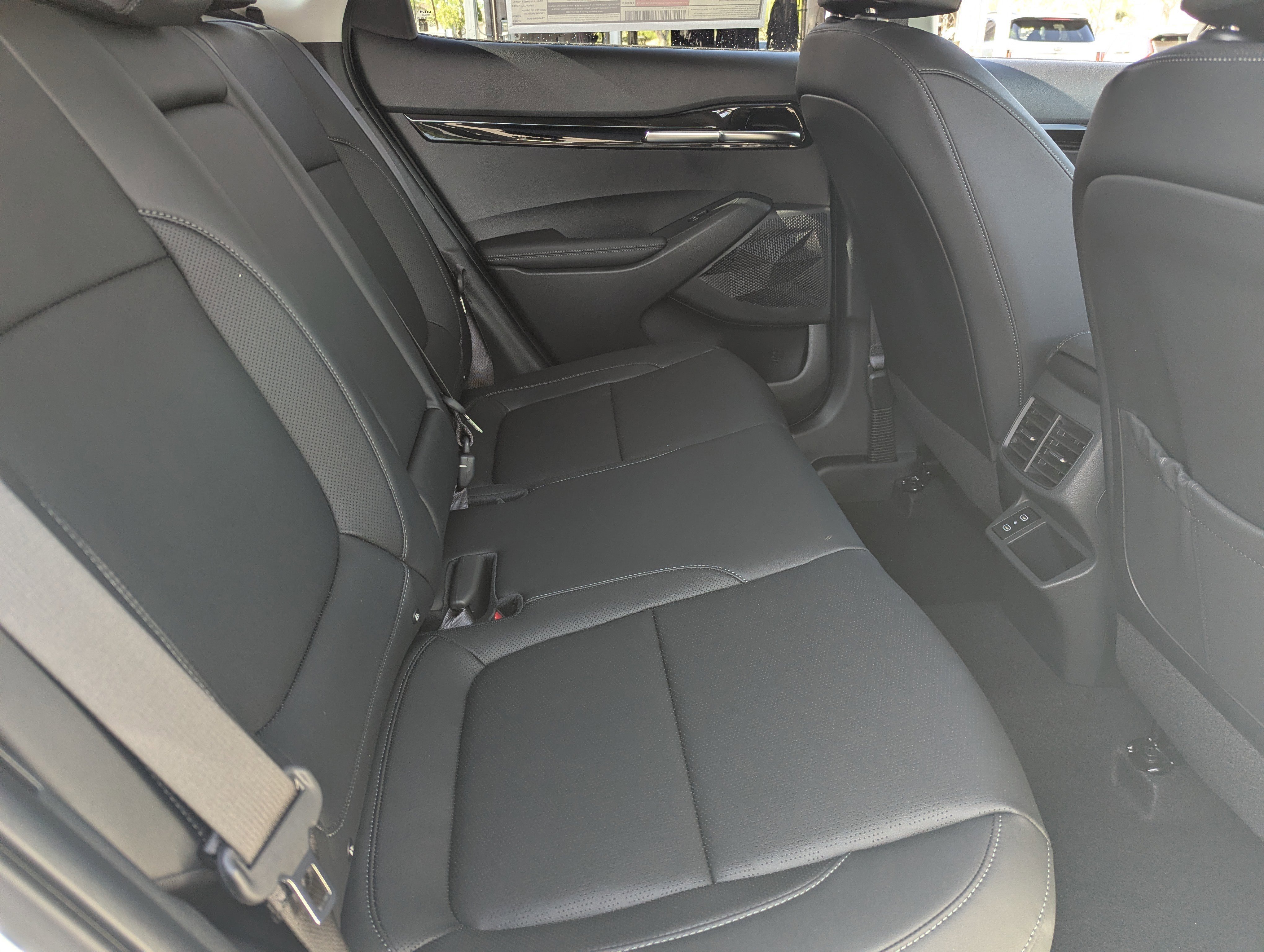 New 2026 Snow White Pearl Kia EX image 11