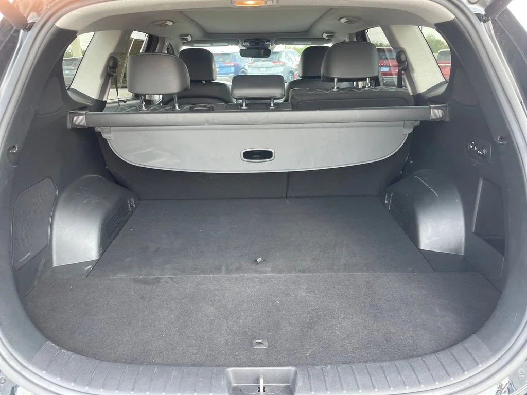 Used 2021 Black Hyundai Limited image 26