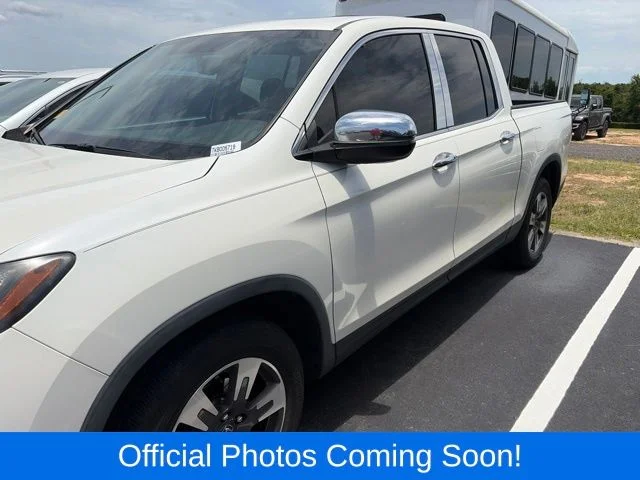 Used 2019 White Honda RTL-T image 3