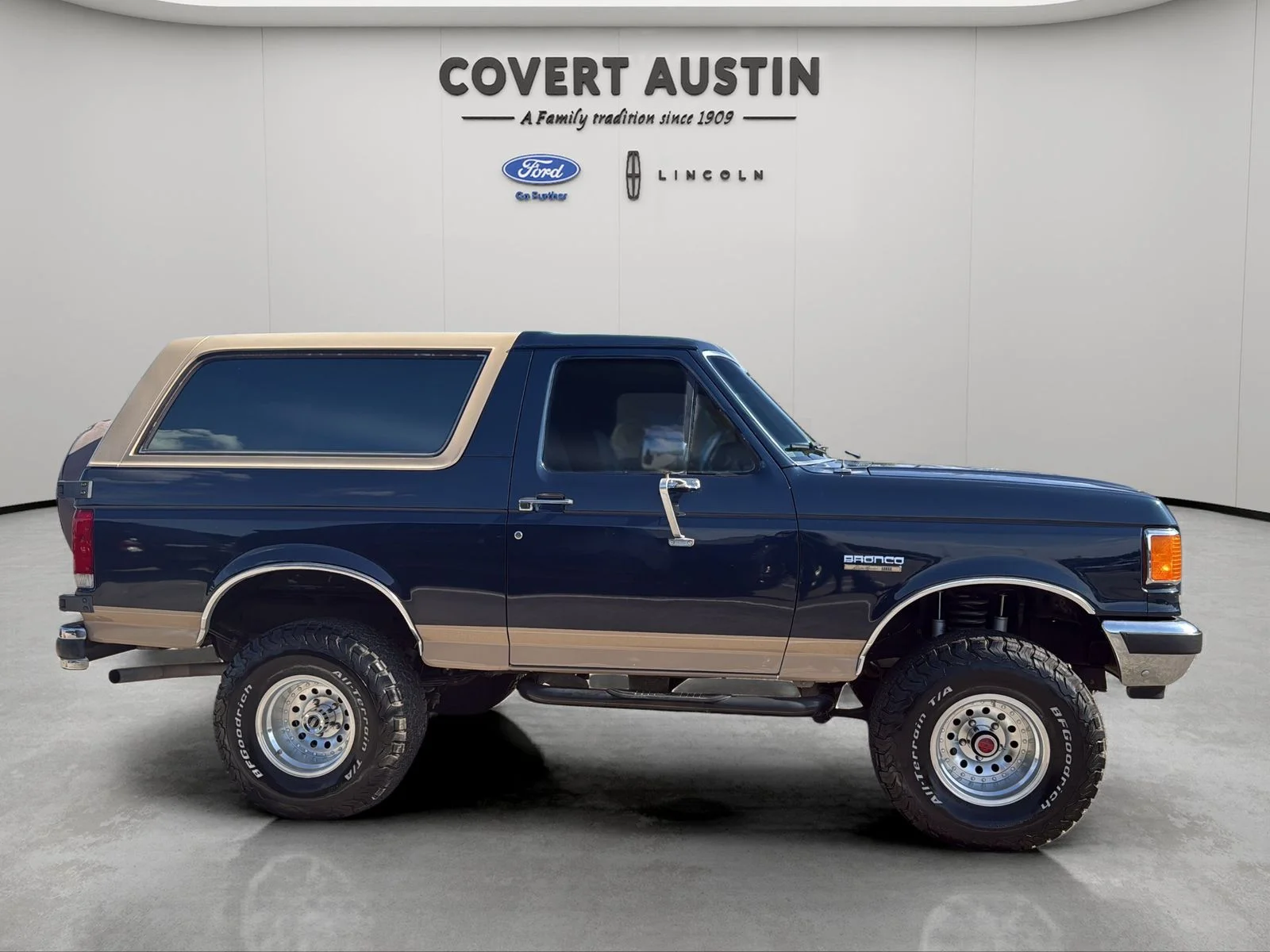 Used 1988  Ford XLT image 18