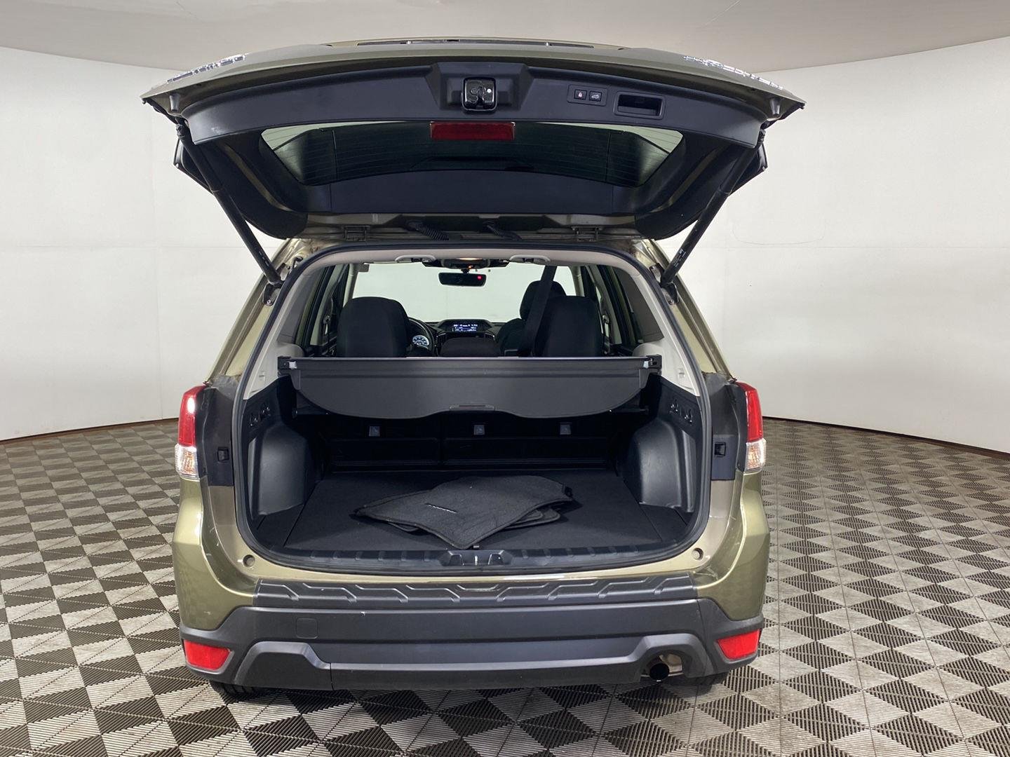 Used 2024 Autumn Green Metallic Subaru Premium image 7