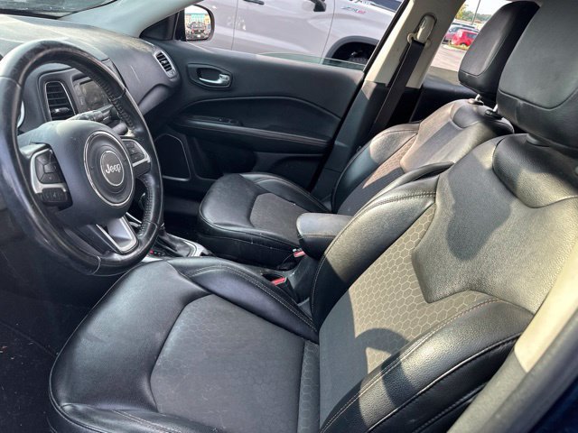 Used 2018 Blue Jeep Latitude FWD image 7