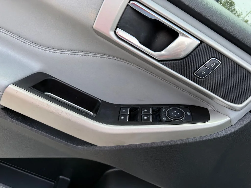 Used 2021 Silver Ford XLT image 6