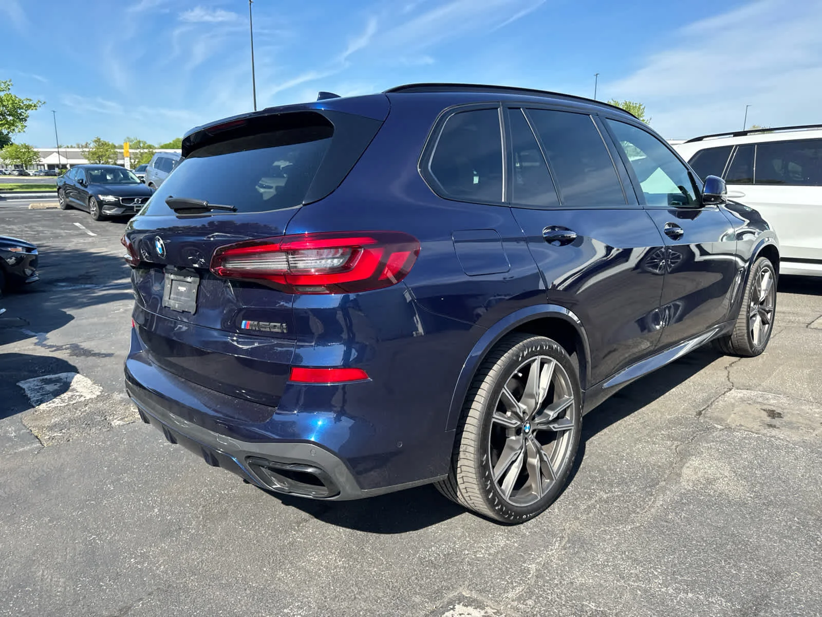 Used 2022 Tanzanite Blue II Metallic BMW M50i image 13