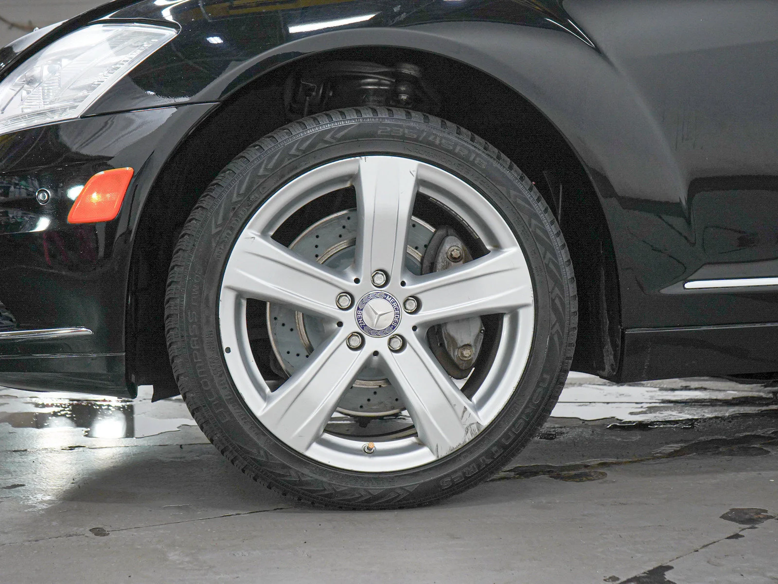 Used 2011 Black Mercedes-Benz 4D SEDAN S550 4MATIC® image 29