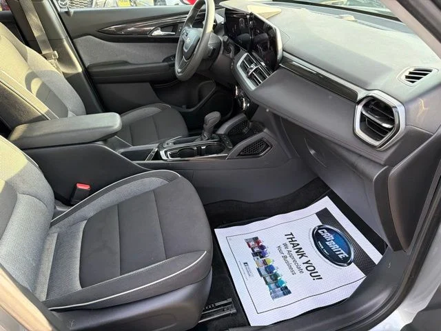 Used 2025 Gray Chevrolet LT image 31