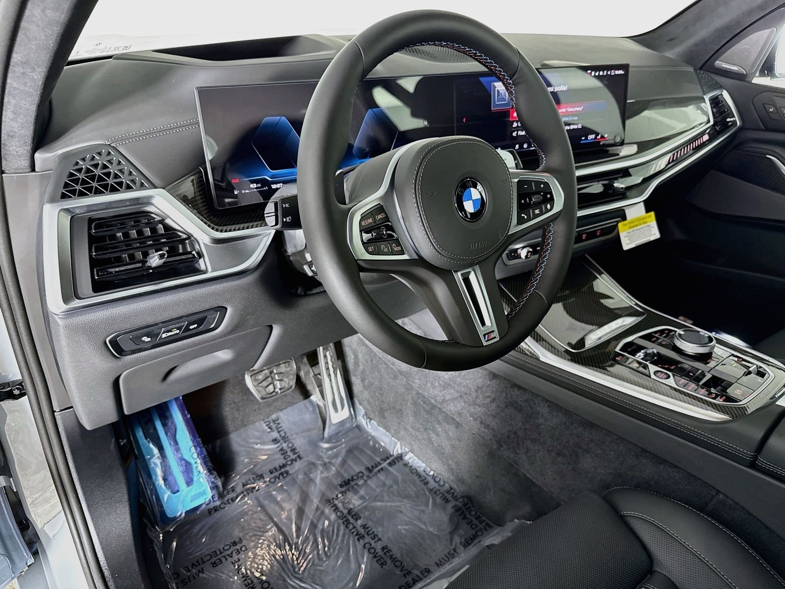 New 2027 Brooklyn Grey Metallic BMW M60i image 9
