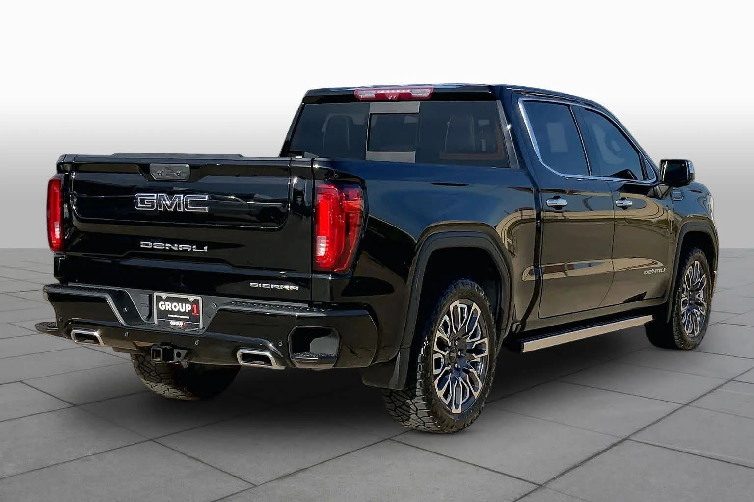 Used 2023 Onyx Black GMC Denali Ultimate image 13