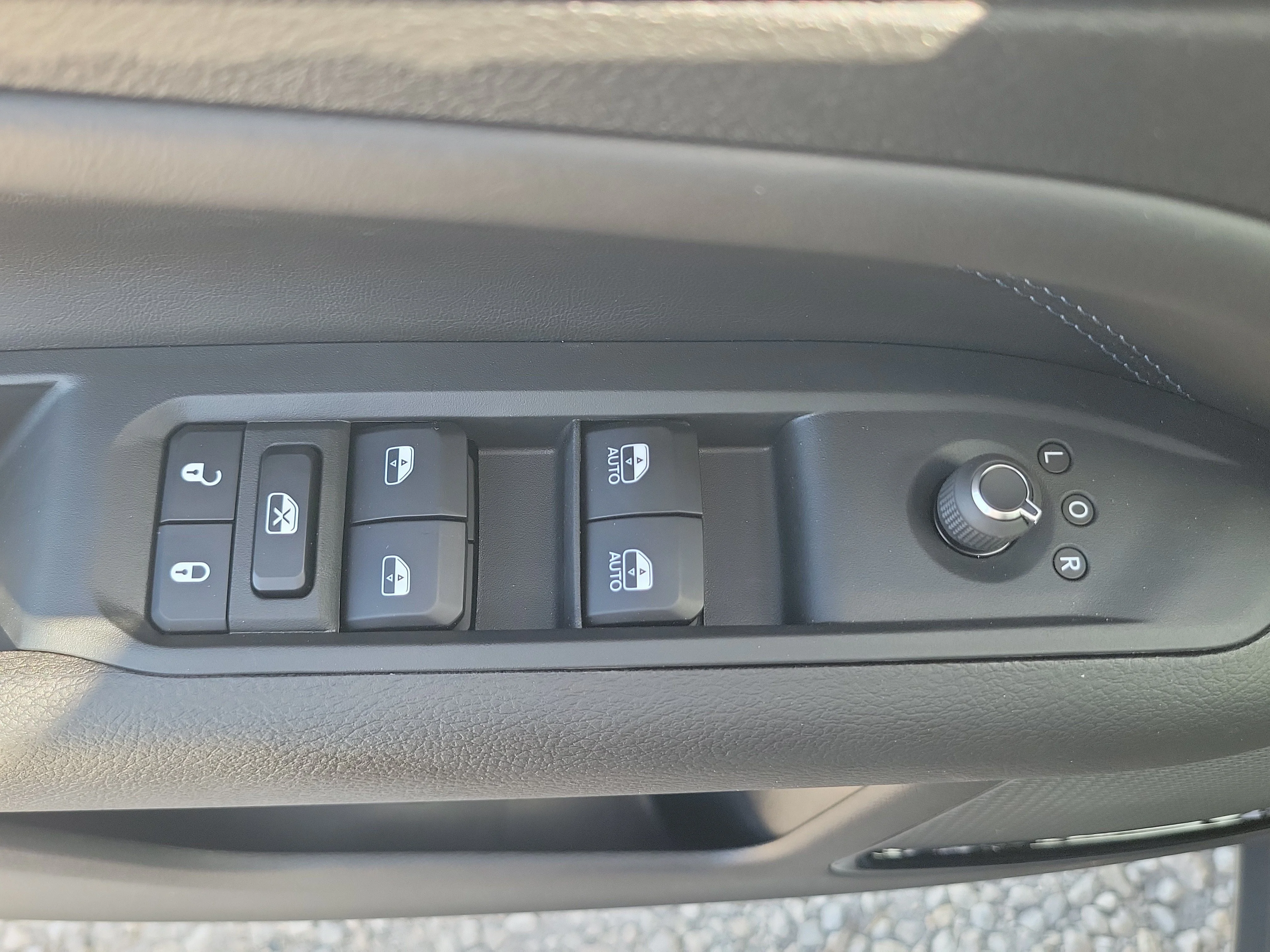New 2026 Fathom Blue Pearl Coat Jeep Latitude Altitude image 22
