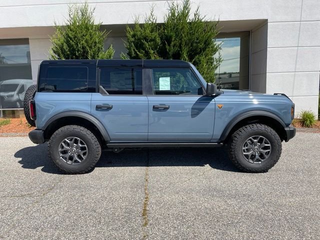New 2025 Azure Gray Metallic Tri-Coat Ford Badlands® image 5