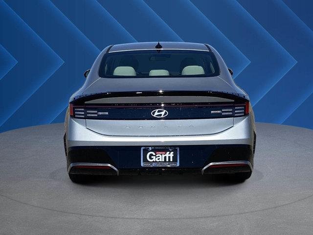 New 2026 Aero Silver Hyundai SEL Sport image 4