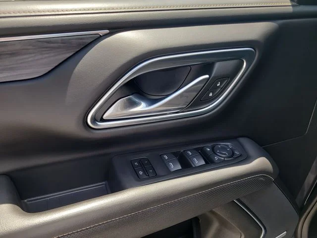 Used 2023 Silver GMC SLT image 20