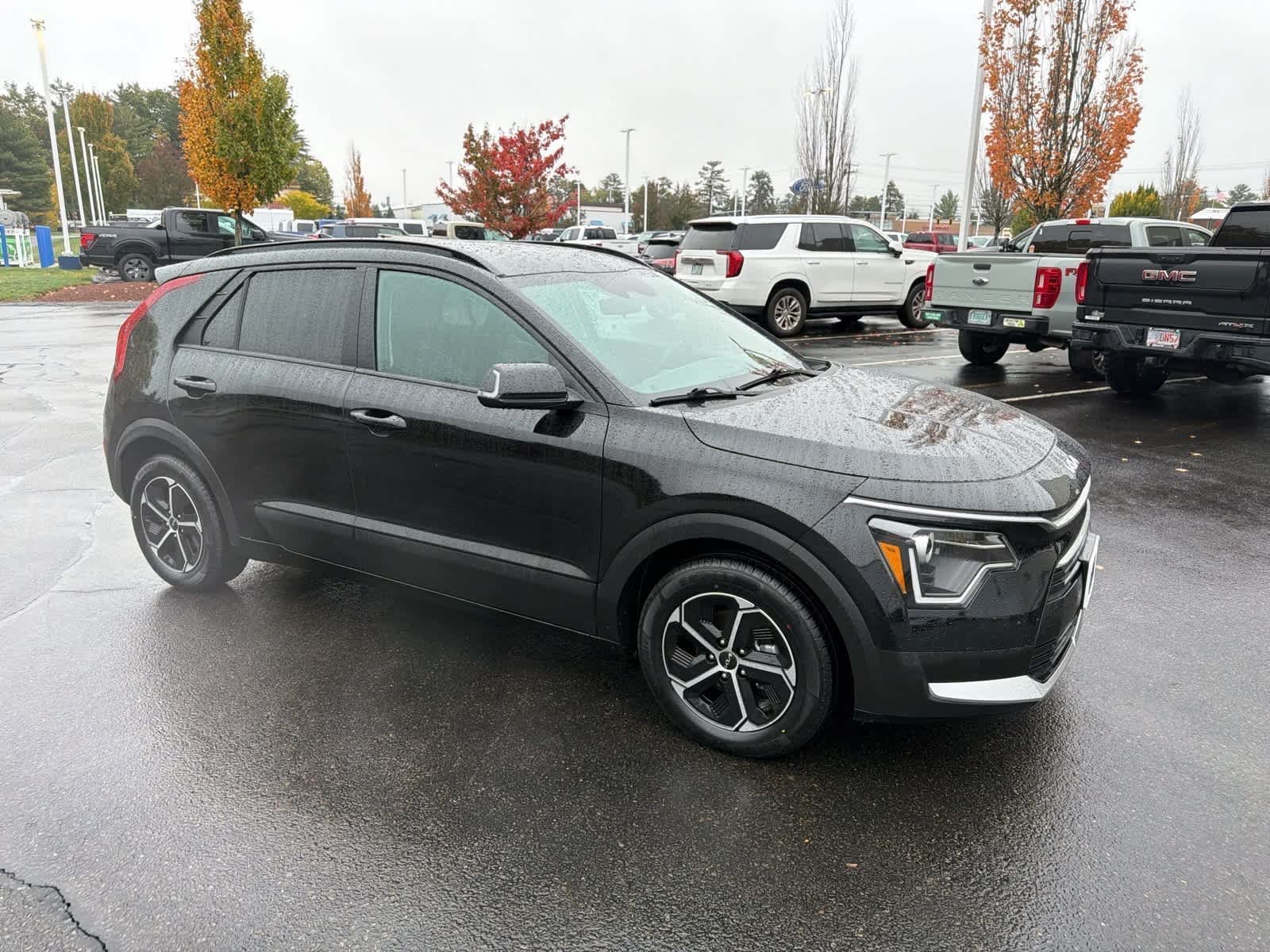 Used 2025 Aurora Black Pearl Kia EX image 7