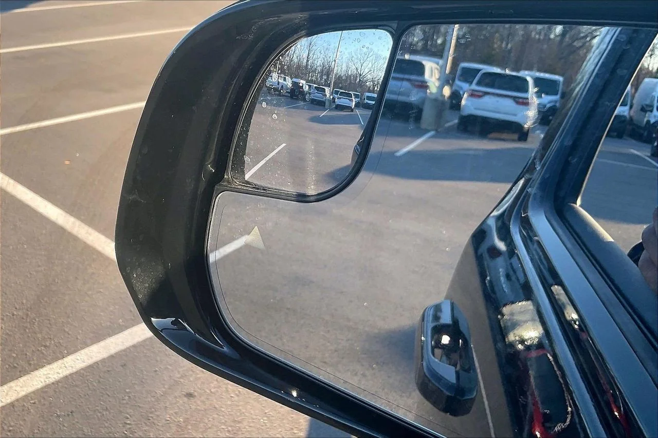New 2026 High Gloss Black Jeep Limited Reserve image 28