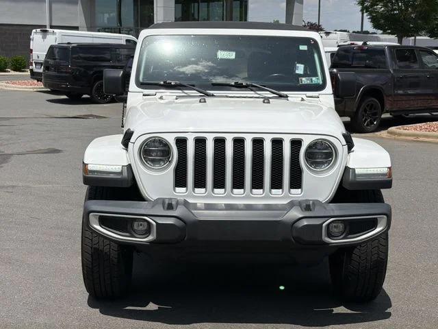 Used 2021 White Jeep Unlimited Sahara image 15